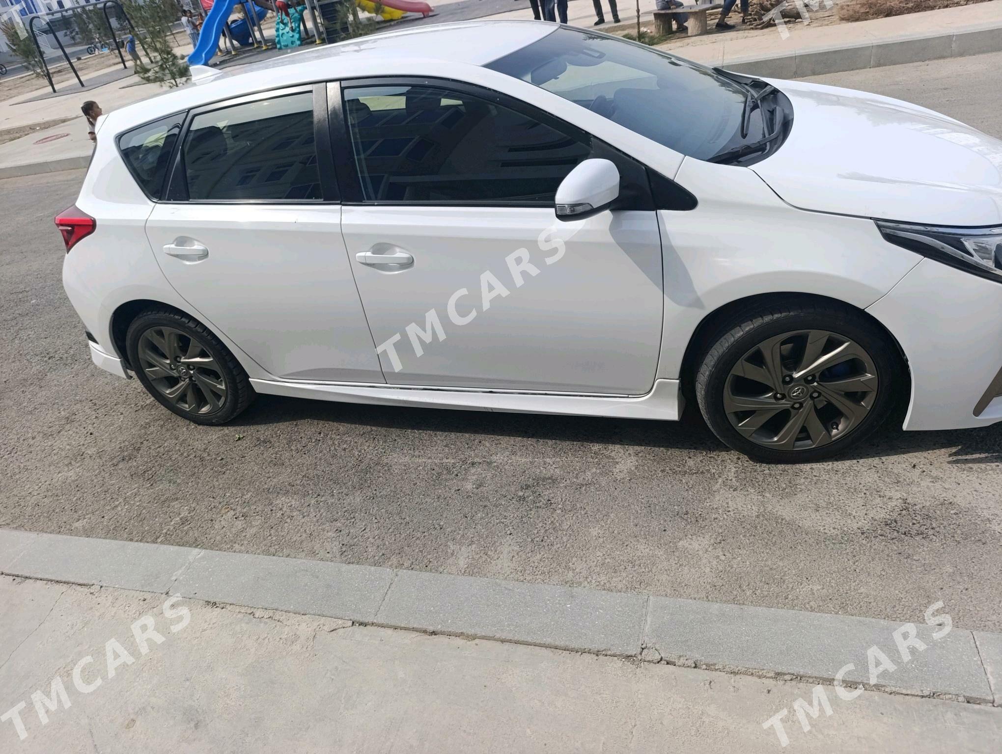 Toyota Corolla 2018 - 190 000 TMT - Büzmeýin - img 3