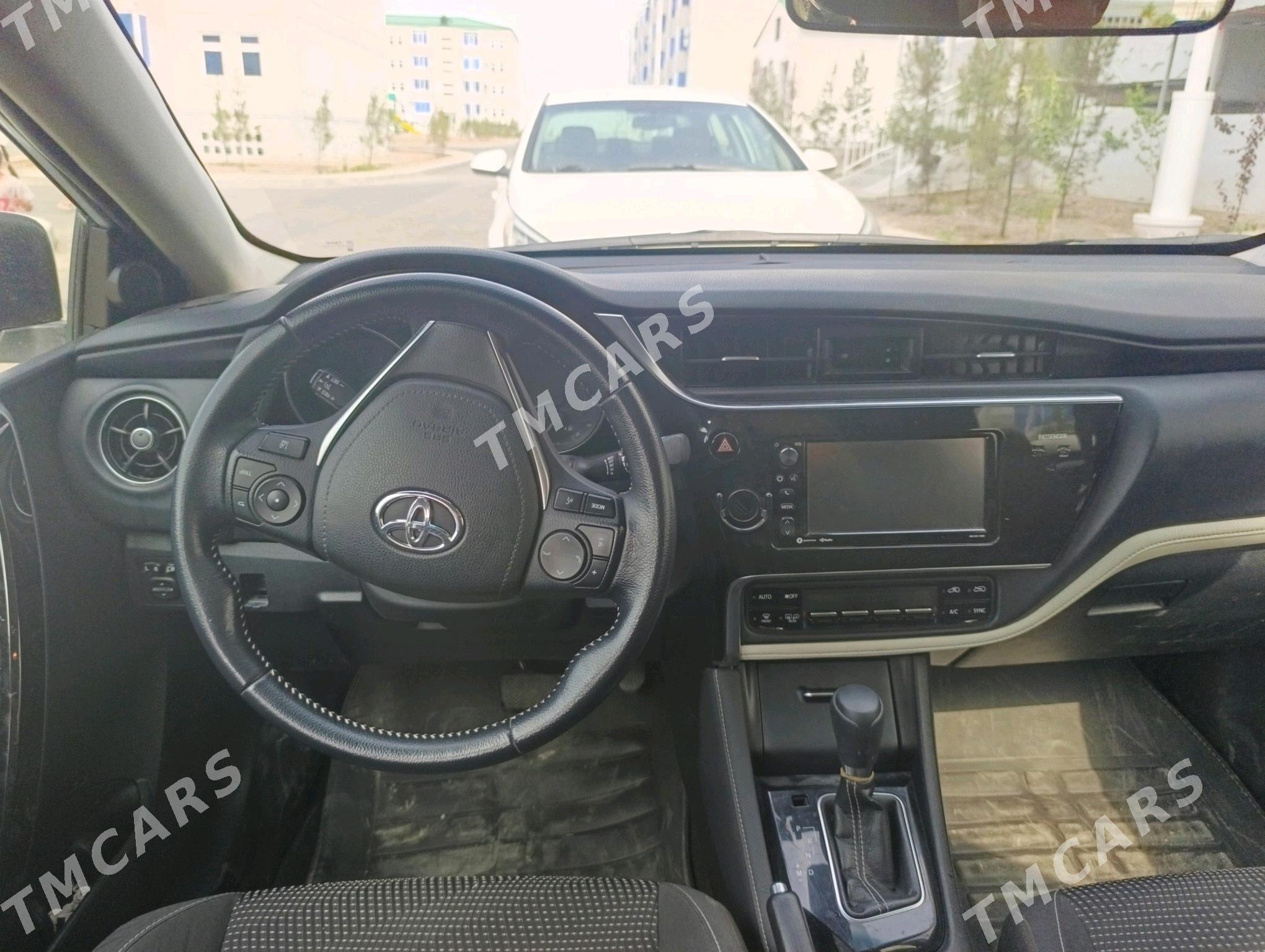 Toyota Corolla 2018 - 190 000 TMT - Büzmeýin - img 4
