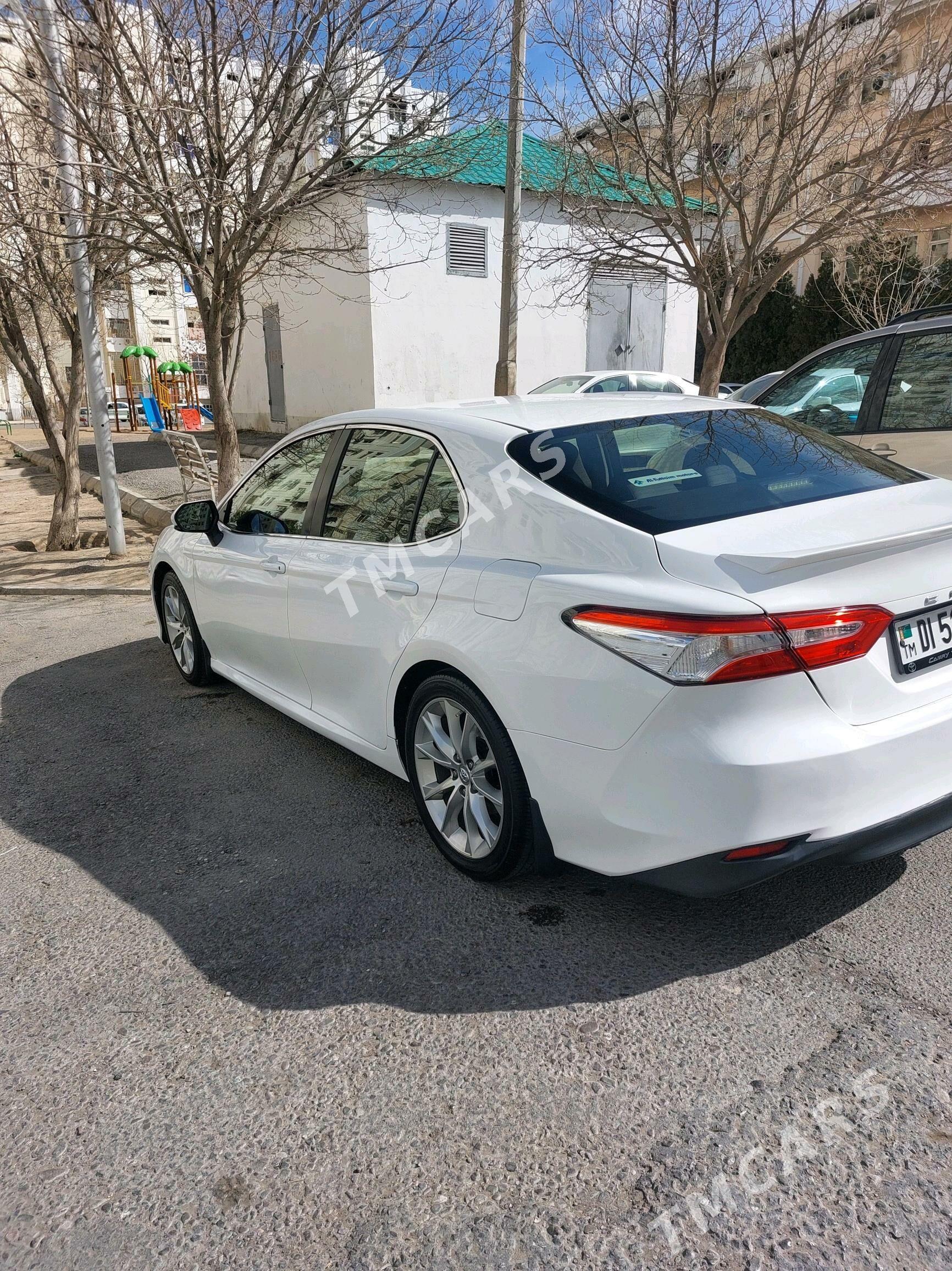 Toyota Camry 2019 - 235 000 TMT - Ашхабад - img 2