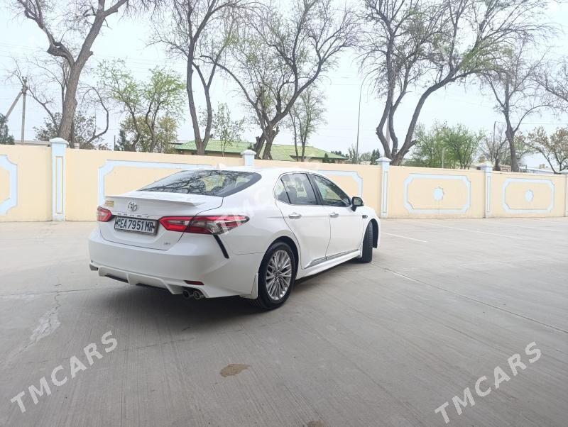 Toyota Camry 2018 - 310 000 TMT - Baýramaly - img 8