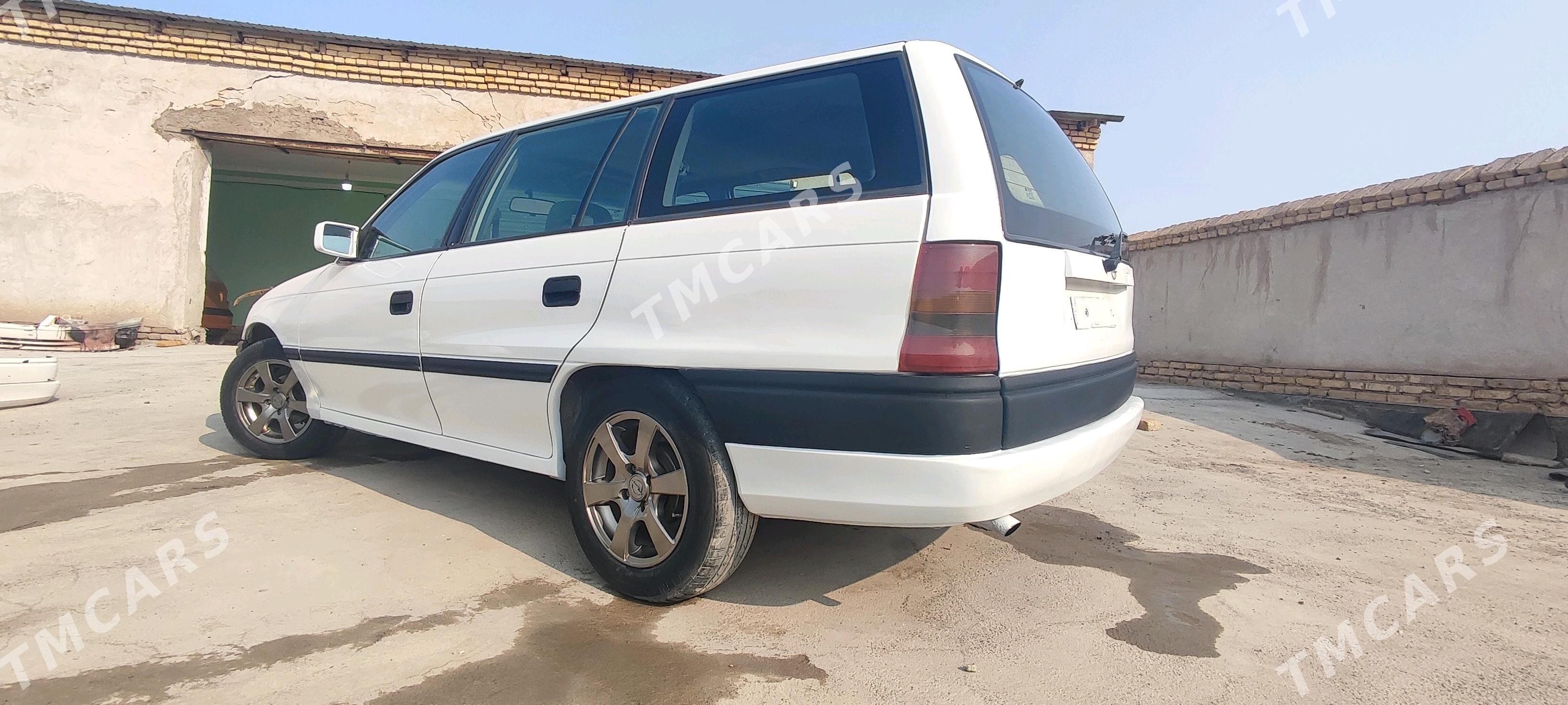 Opel Astra 1992 - 30 000 TMT - Daşoguz - img 6