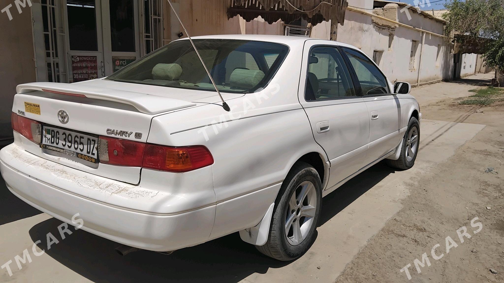 Toyota Camry 1998 - 110 000 TMT - Гурбансолтан Едже - img 3