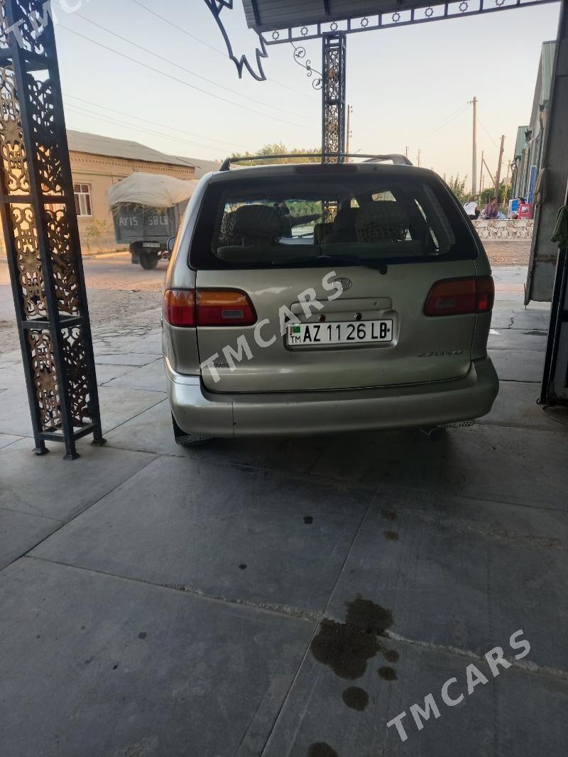 Toyota Sienna 2000 - 140 000 TMT - Farap - img 3