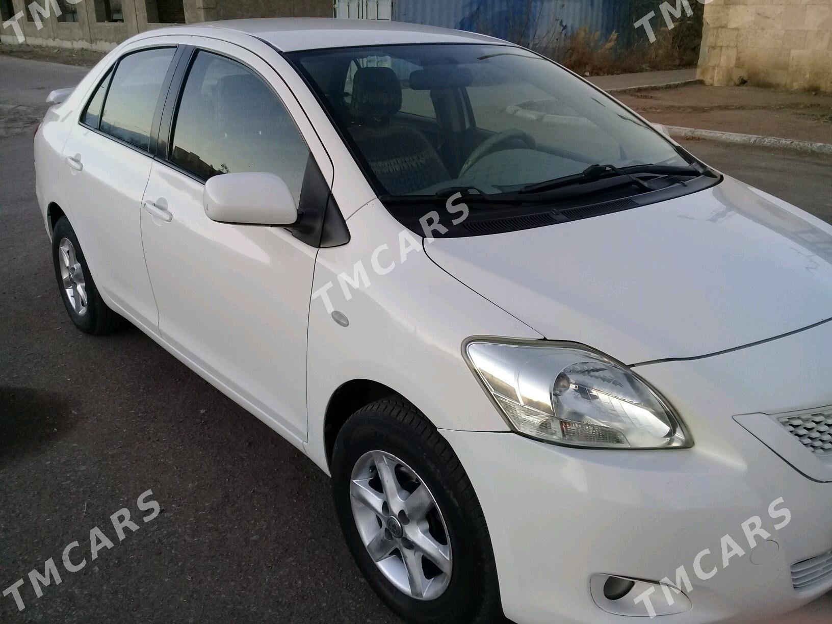 Toyota Yaris 2009 - 105 000 TMT - Дашогуз - img 3