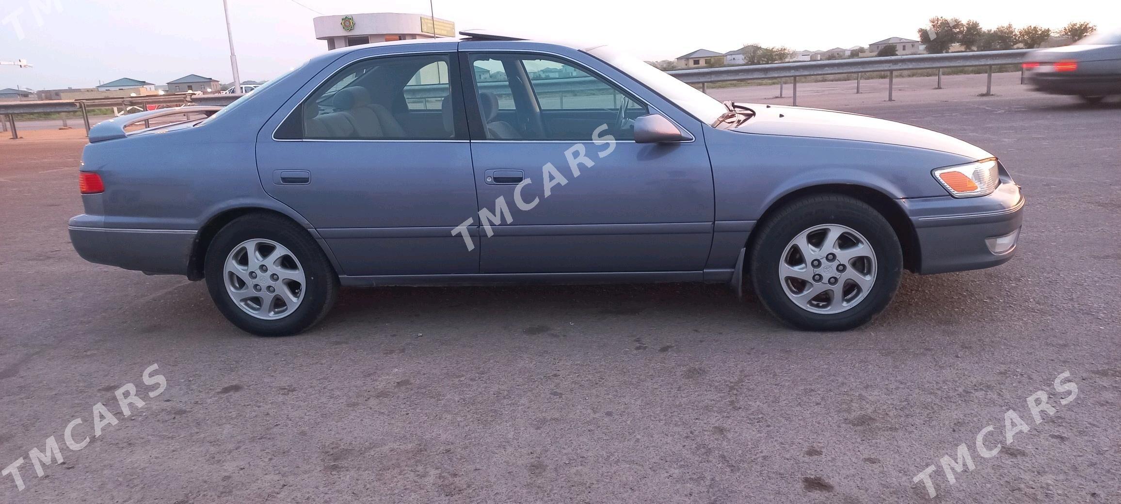 Toyota Camry 2000 - 118 000 TMT - Дашогуз - img 3