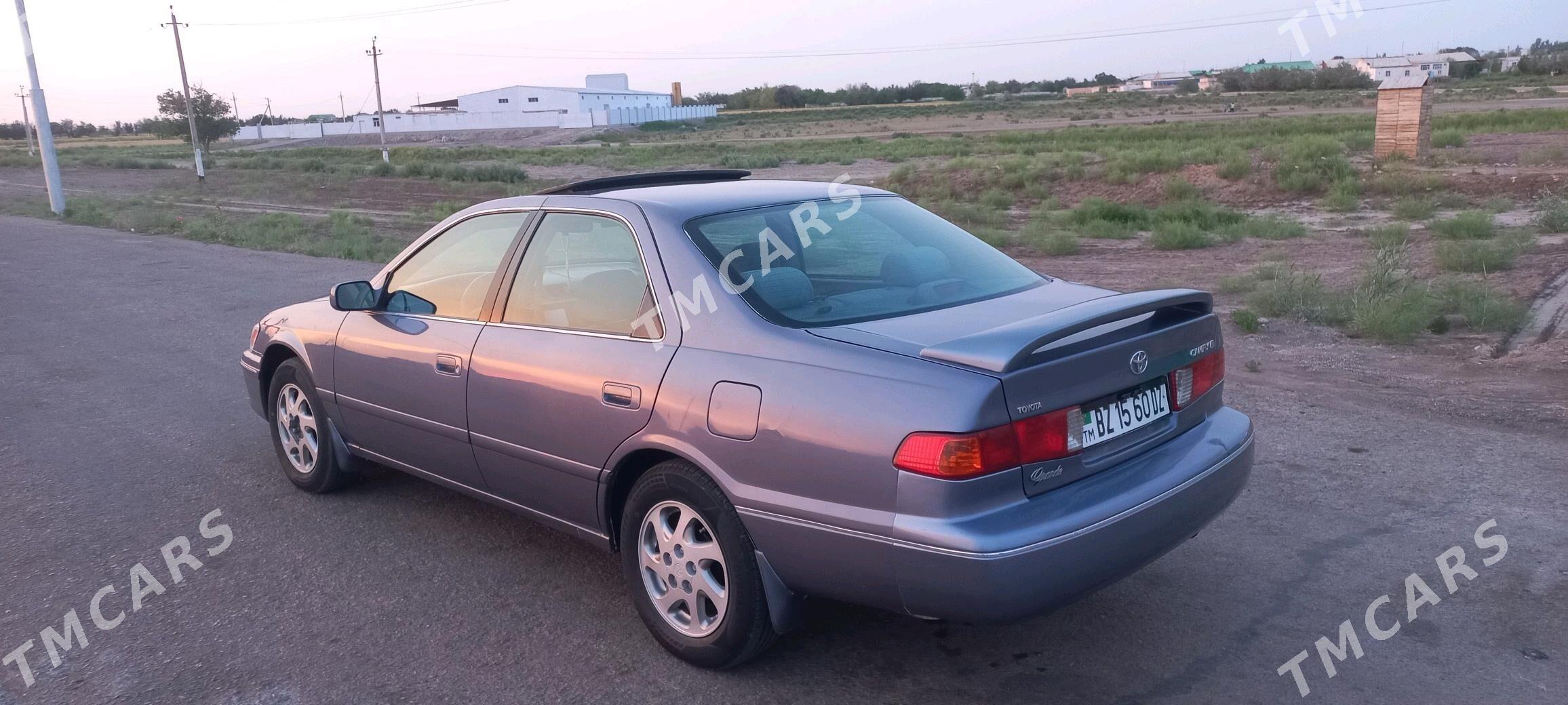 Toyota Camry 2000 - 118 000 TMT - Дашогуз - img 4
