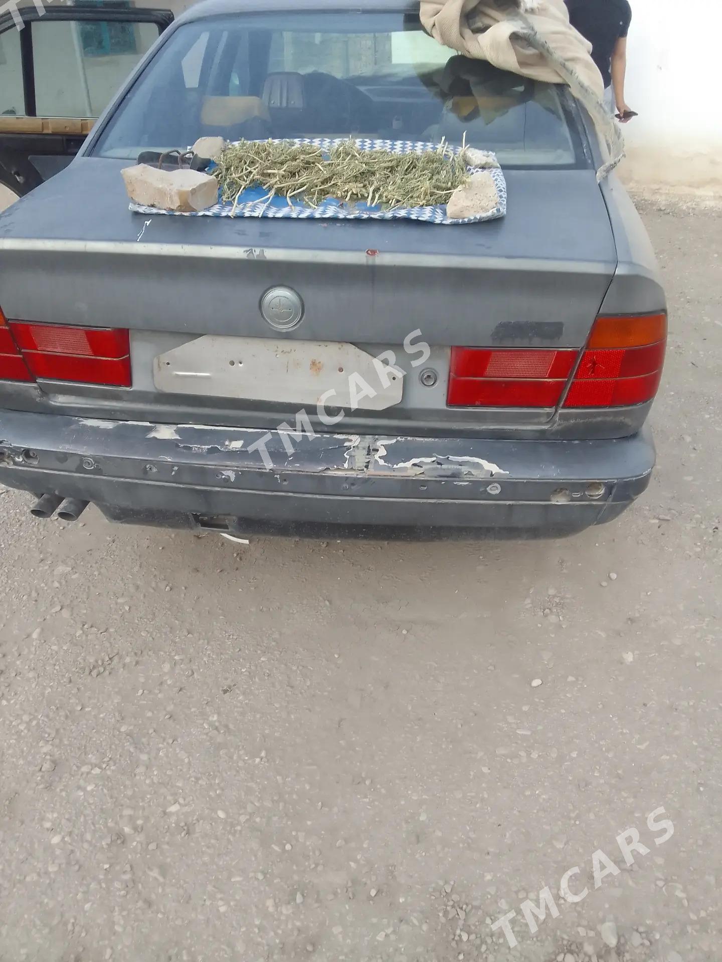 BMW E34 1990 - 15 000 TMT - Balkanabat - img 4