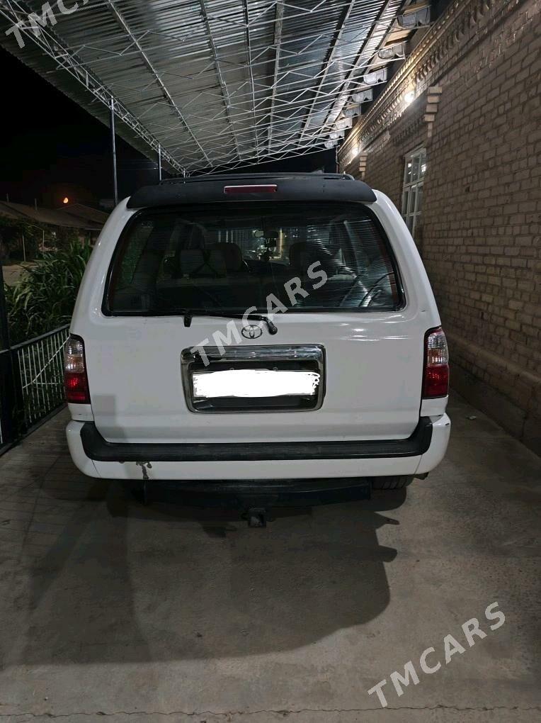 Toyota 4Runner 2002 - 120 000 TMT - Чарджоу - img 2