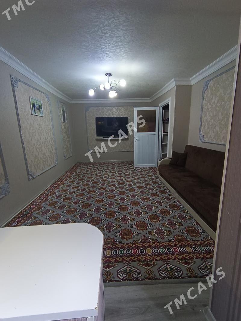 СРОЧНО 10 МКР 1 В 2 КОМ 1 ЭТАЖ - 10 мкр - img 4