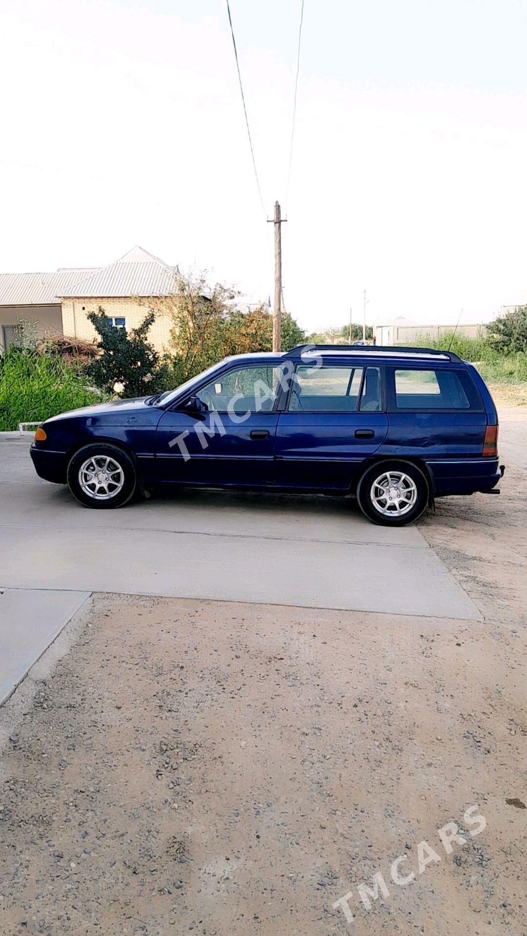 Opel Astra 1992 - 27 000 TMT - Мары - img 4