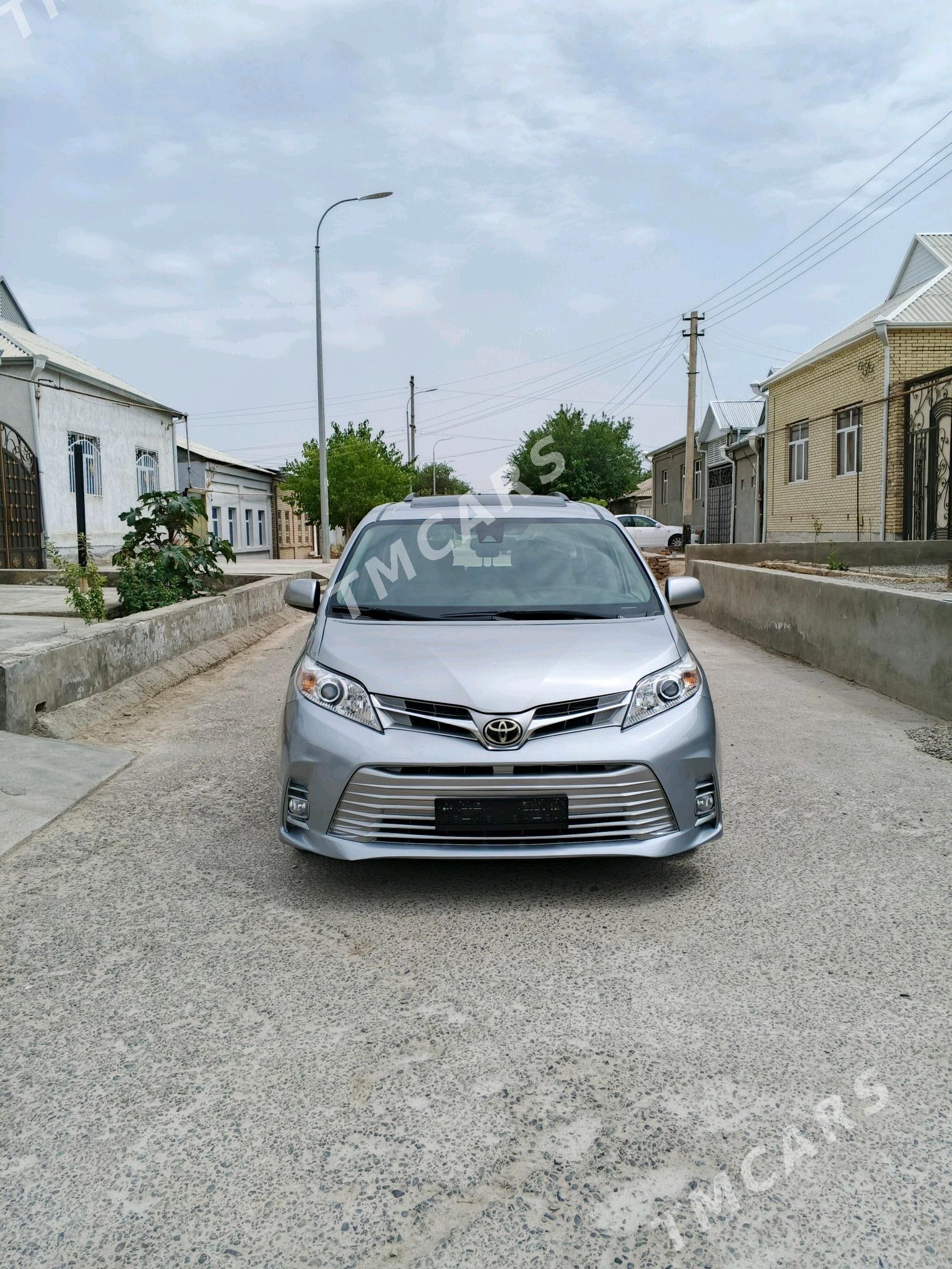Toyota Sienna 2019 - 450 000 TMT - Mary - img 6