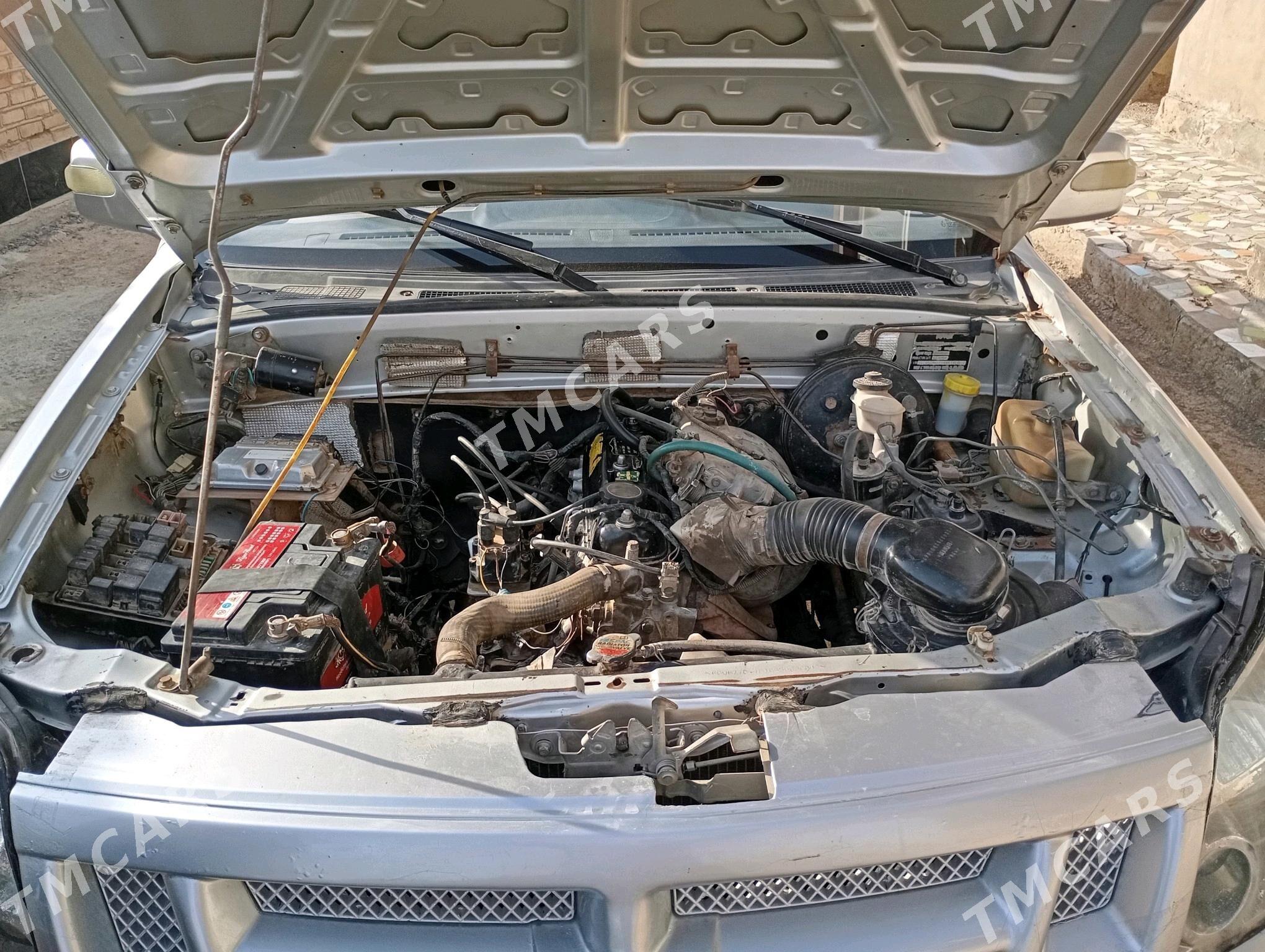 Toyota Hilux 2007 - 70 000 TMT - Векильбазар - img 5