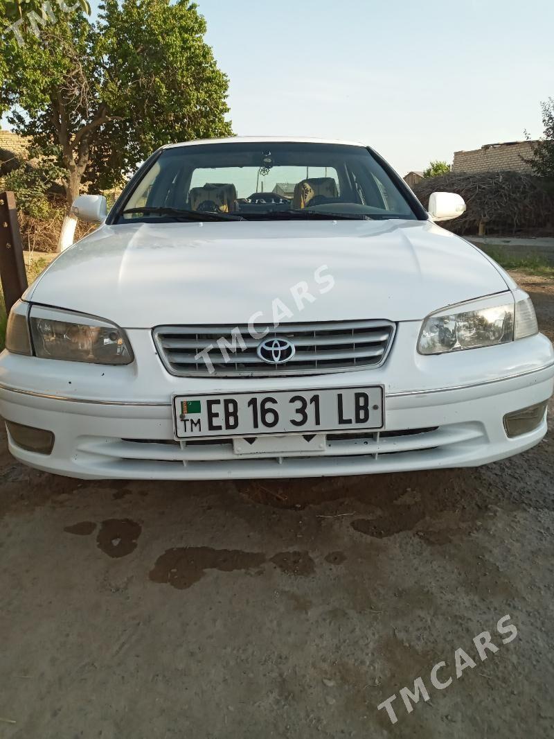 Toyota Camry 2000 - 120 000 TMT - Dänew - img 7