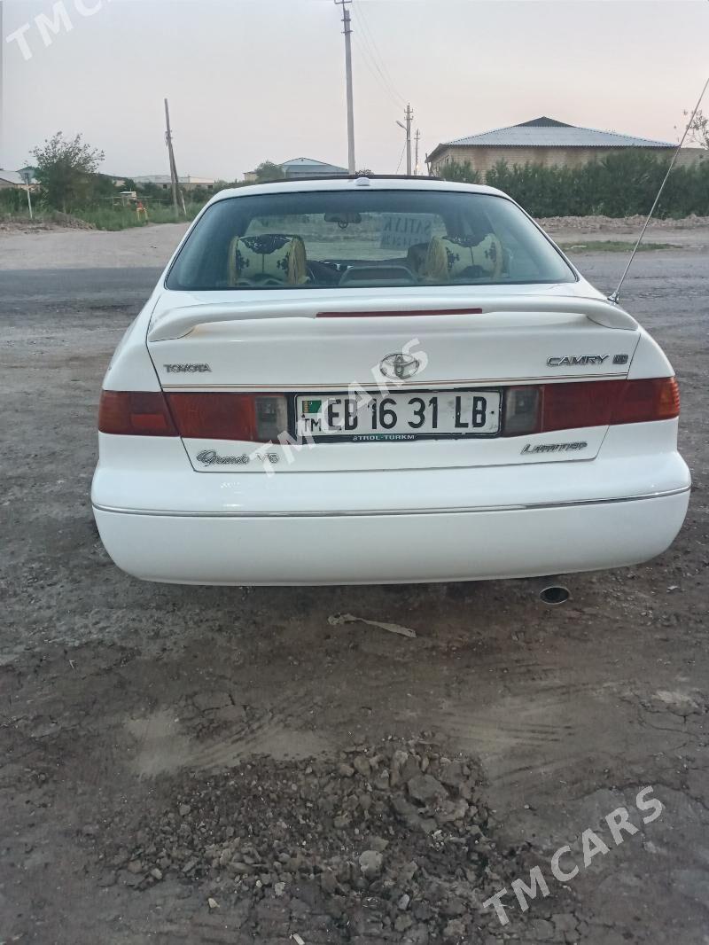 Toyota Camry 2000 - 120 000 TMT - Dänew - img 8