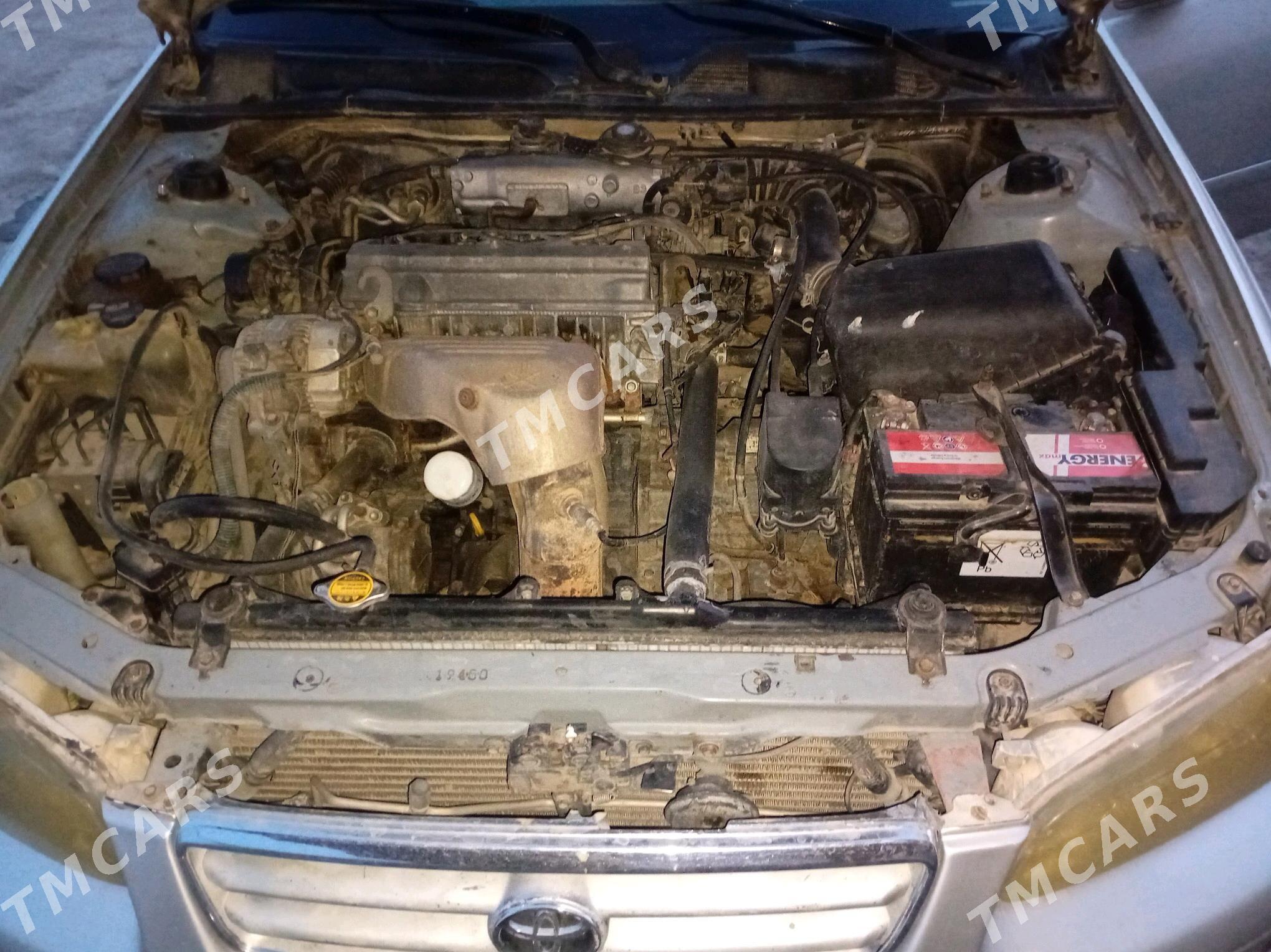 Toyota Camry 1998 - 110 000 TMT - Гороглы (Тагта) - img 4