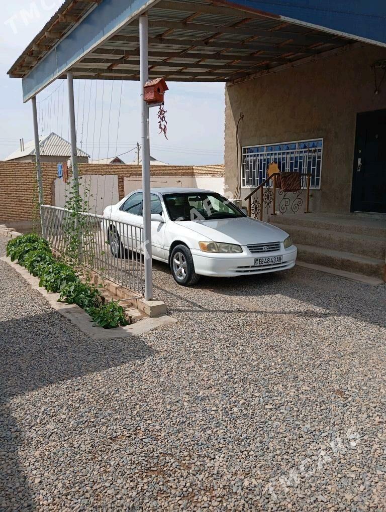 Toyota Camry 2000 - 100 000 TMT - Теджен - img 6