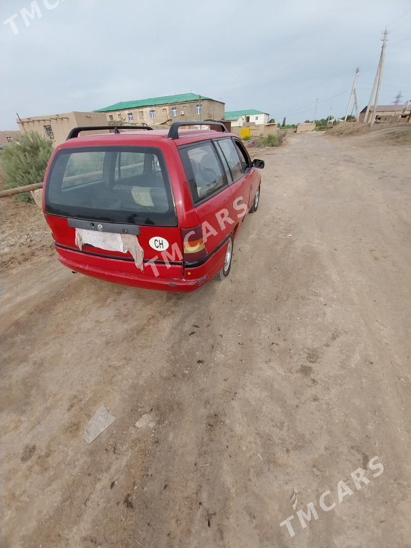 Opel Astra 1992 - 20 000 TMT - Болдумсаз - img 2