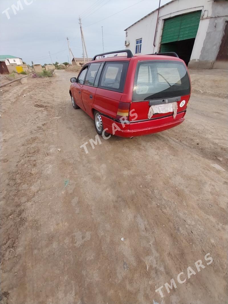 Opel Astra 1992 - 20 000 TMT - Болдумсаз - img 3