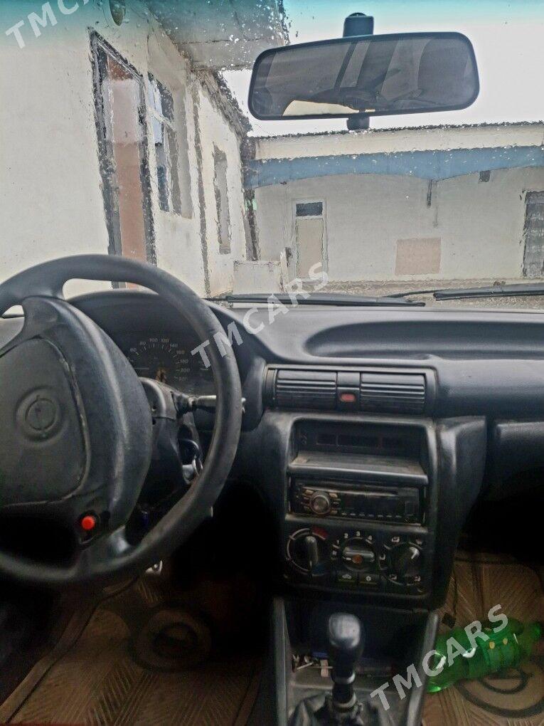 Opel Astra 1996 - 35 000 TMT - Ak bugdaý etraby - img 3