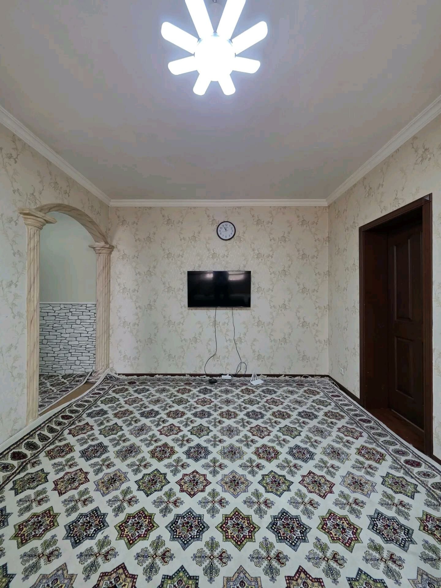 Arenda HOWDAN W kw - Гаудан "В" - img 2