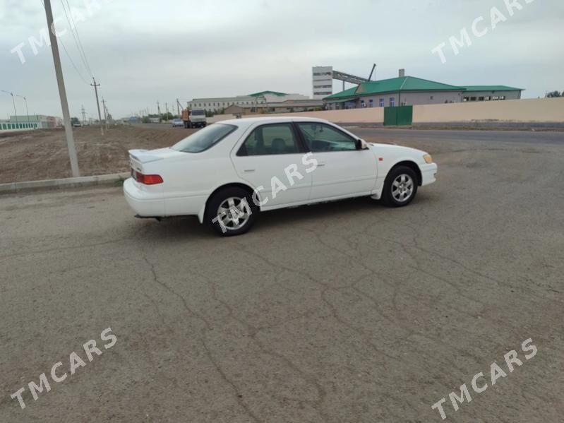 Toyota Camry 2000 - 120 000 TMT - Гурбансолтан Едже - img 3