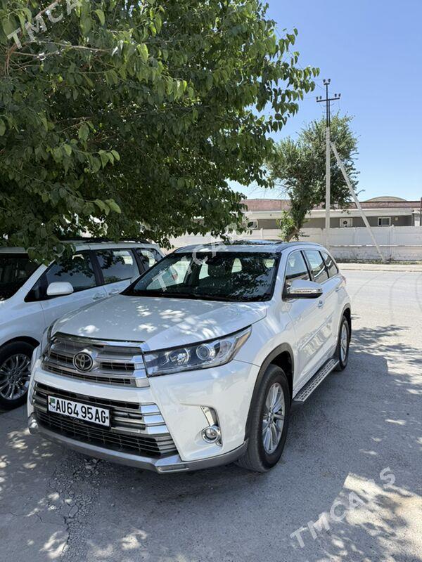 Toyota Highlander 2018 - 350 000 TMT - Aşgabat - img 5