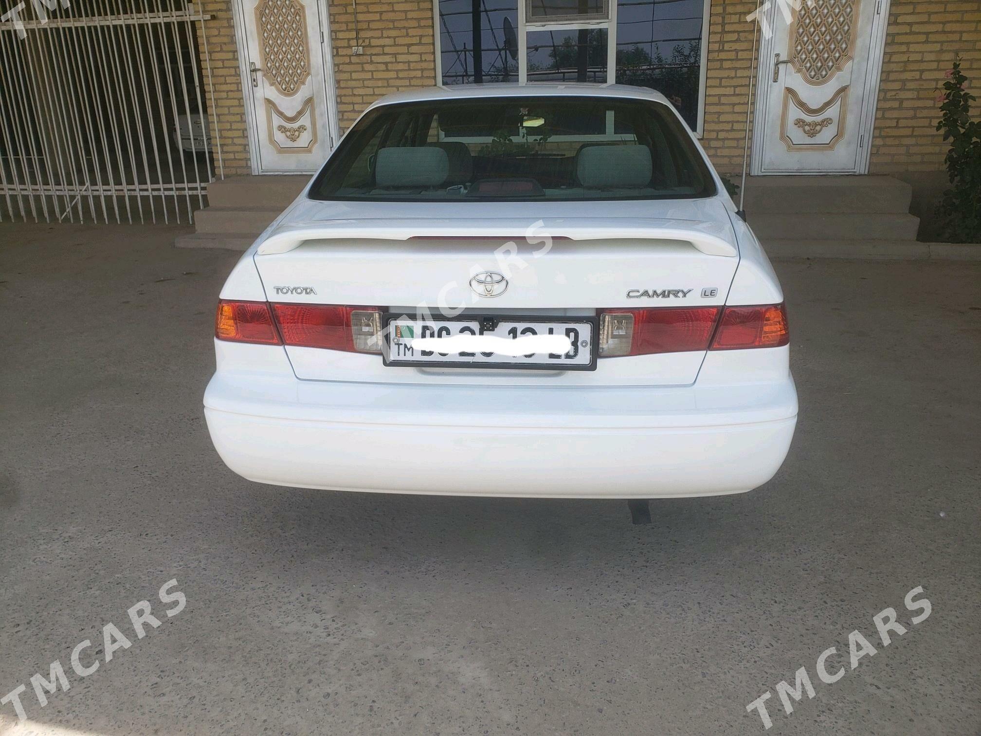 Toyota Camry 2001 - 140 000 TMT - Saýat - img 3