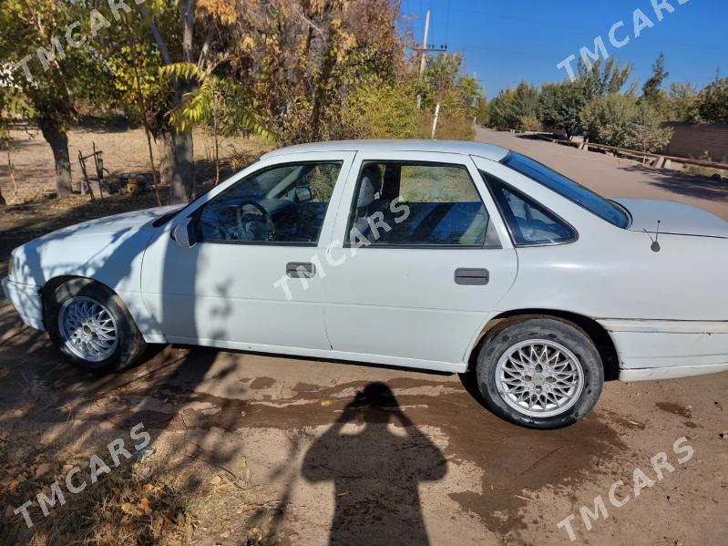 Opel Vectra 1992 - 26 000 TMT - Болдумсаз - img 3