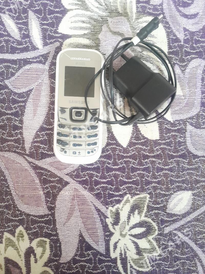 samsung E12.02 - Büzmeýin - img 1