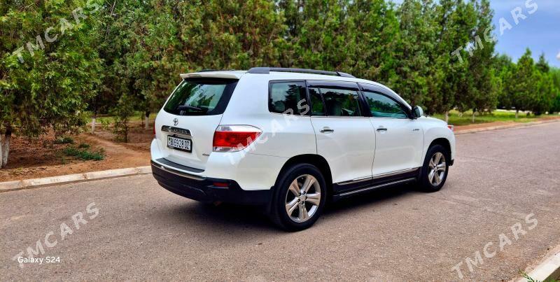 Toyota Highlander 2011 - 325 000 TMT - Daşoguz - img 4