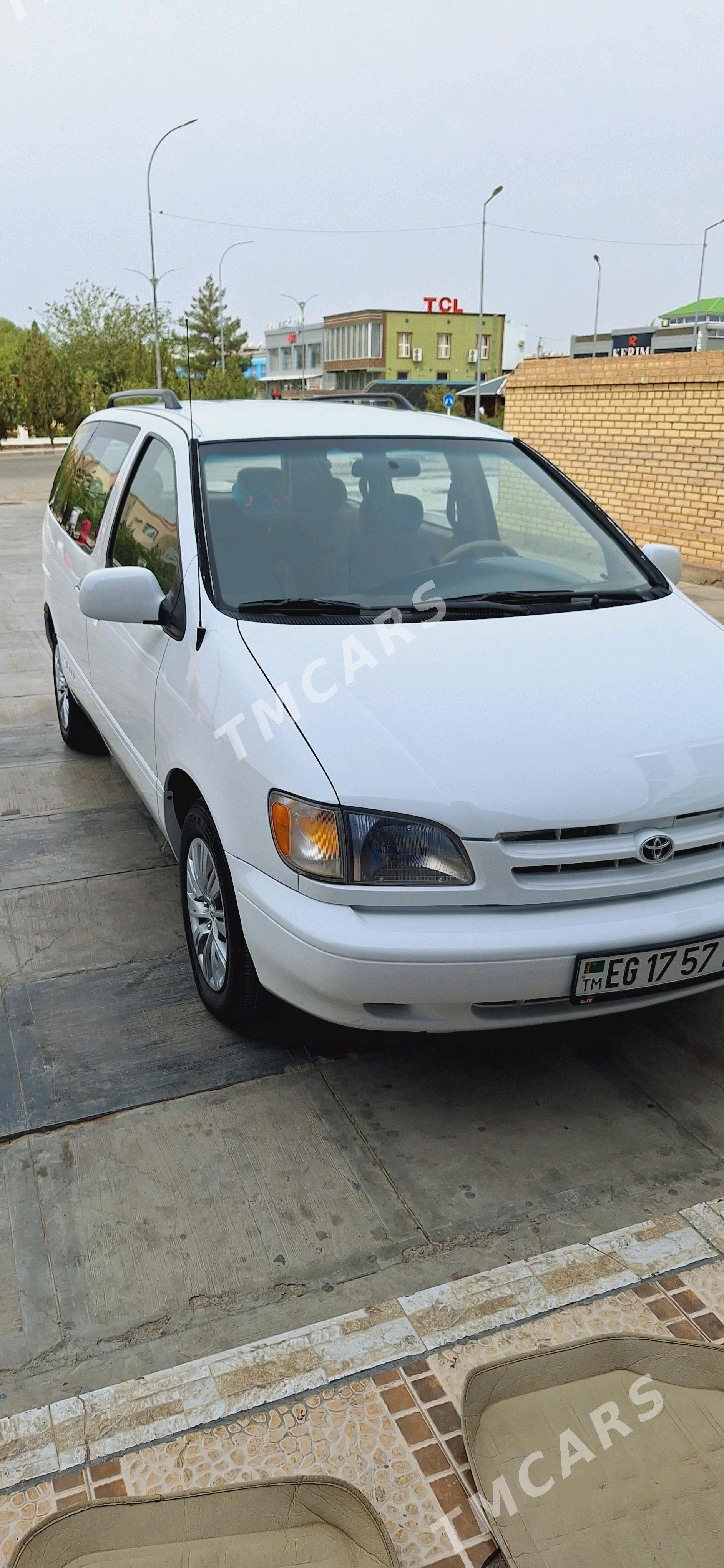 Toyota Sienna 1999 - 150 000 TMT - Mary - img 4