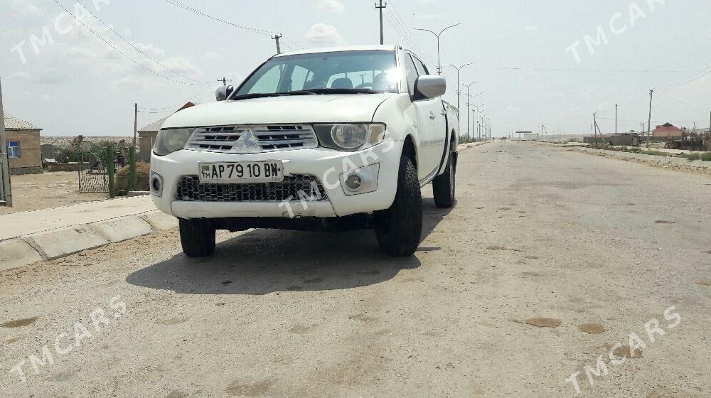 Mitsubishi L200 2012 - 180 000 TMT - Balkanabat - img 5