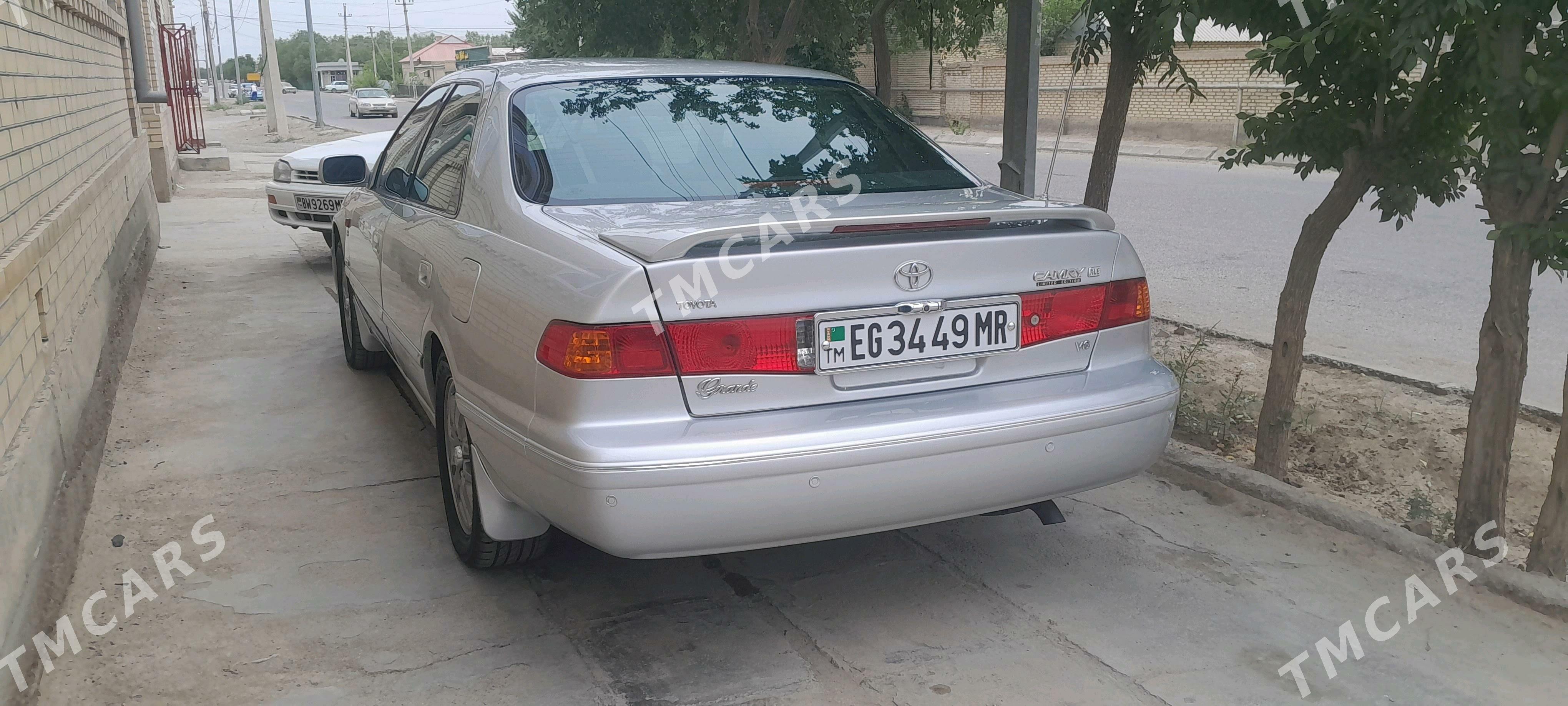 Toyota Camry 2000 - 170 000 TMT - Baýramaly - img 4