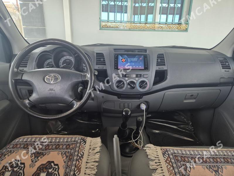 Toyota Hilux 2009 - 300 000 TMT - Ашхабад - img 7
