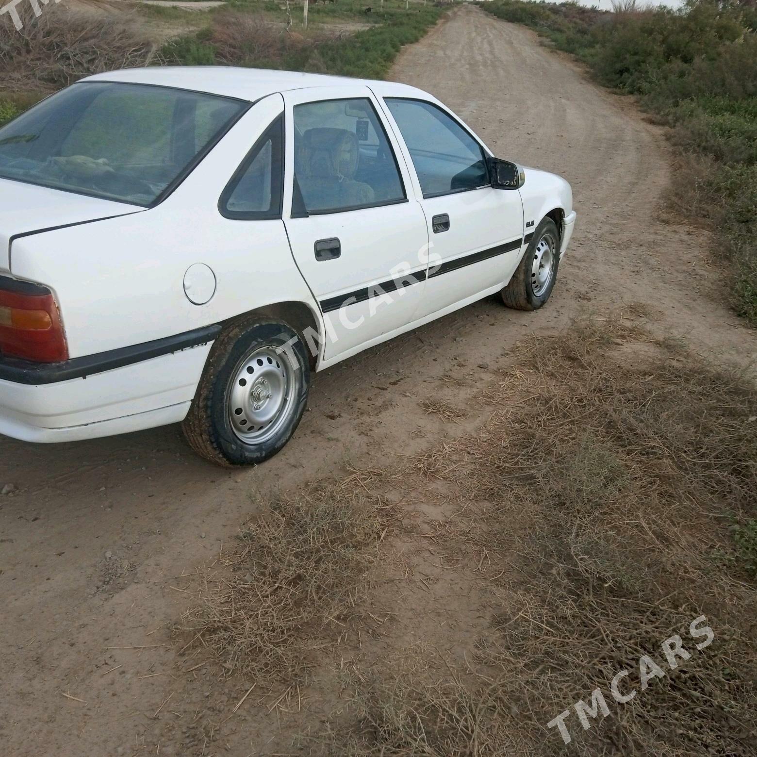 Opel Vectra 1990 - 30 000 TMT - Рухубелентский этрап - img 4