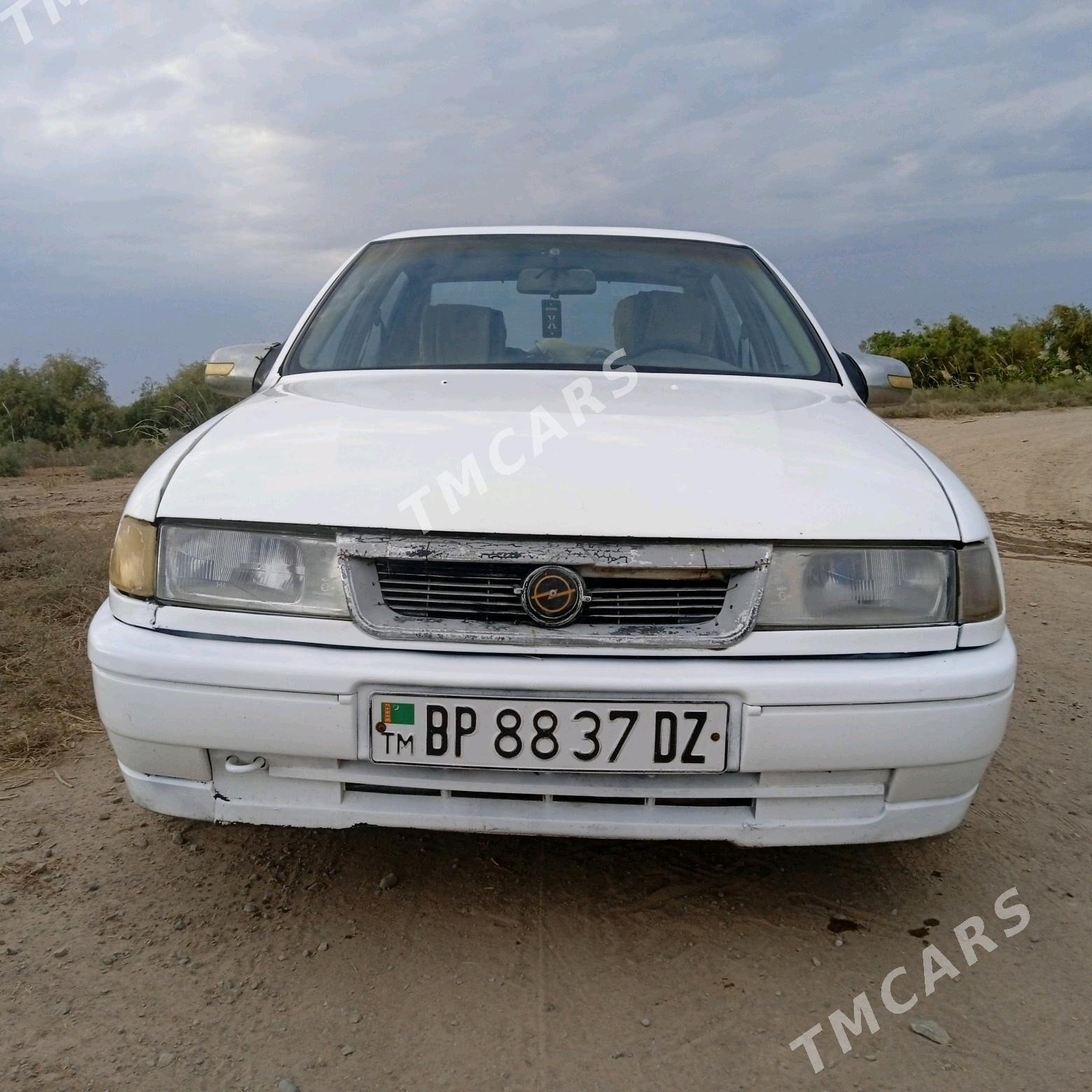 Opel Vectra 1990 - 30 000 TMT - Рухубелентский этрап - img 3