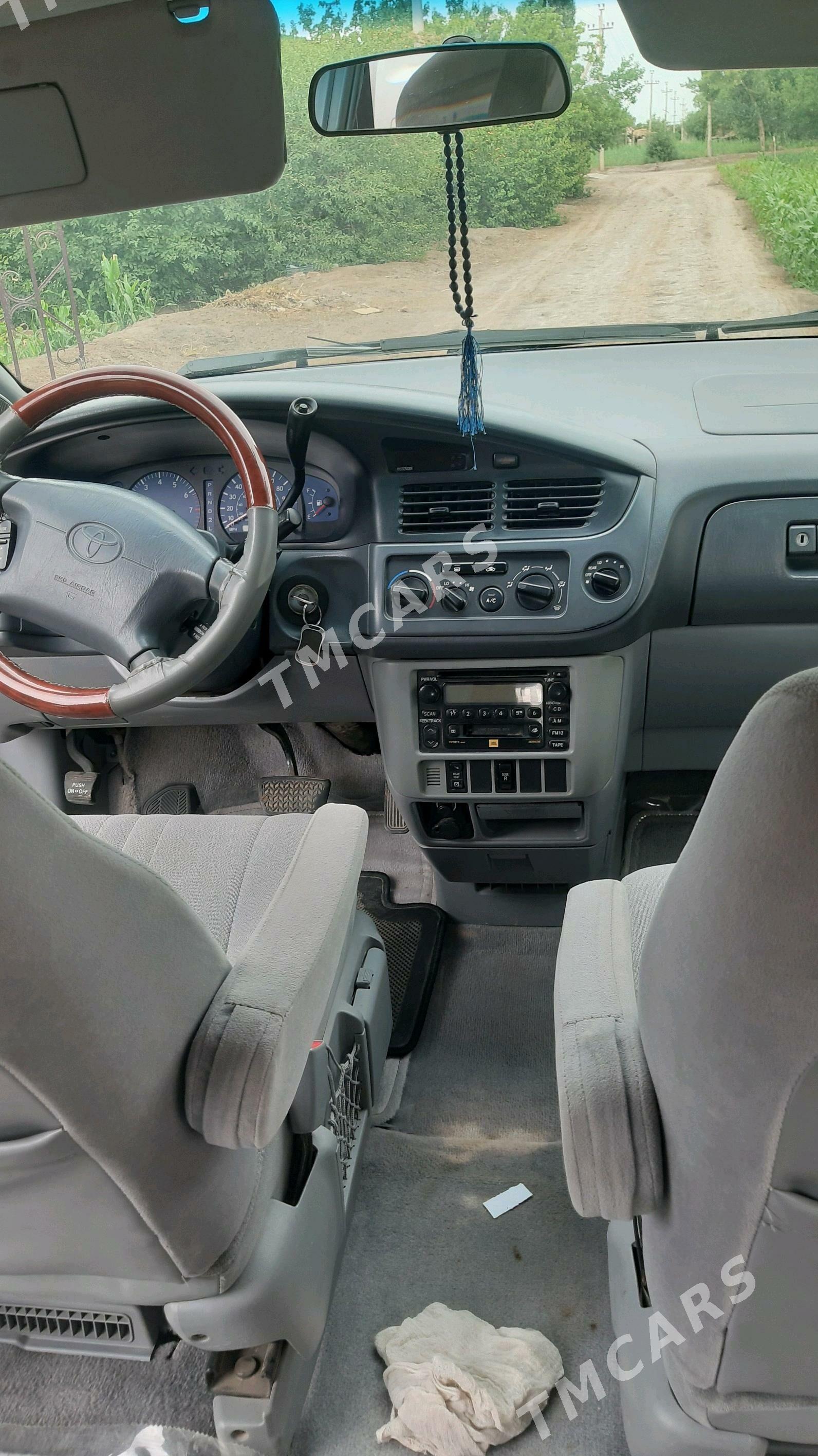 Toyota Sienna 2002 - 180 000 TMT - Гурбансолтан Едже - img 3