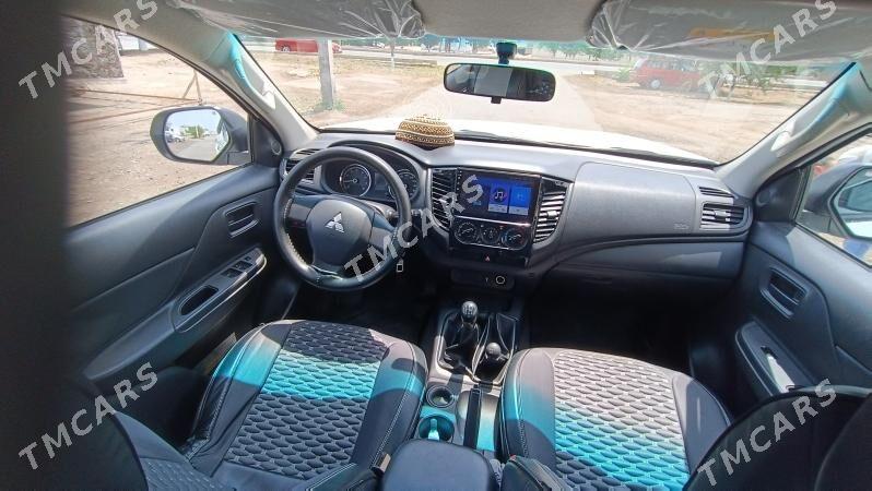 Mitsubishi L200 2020 - 310 000 TMT - Türkmenabat - img 5