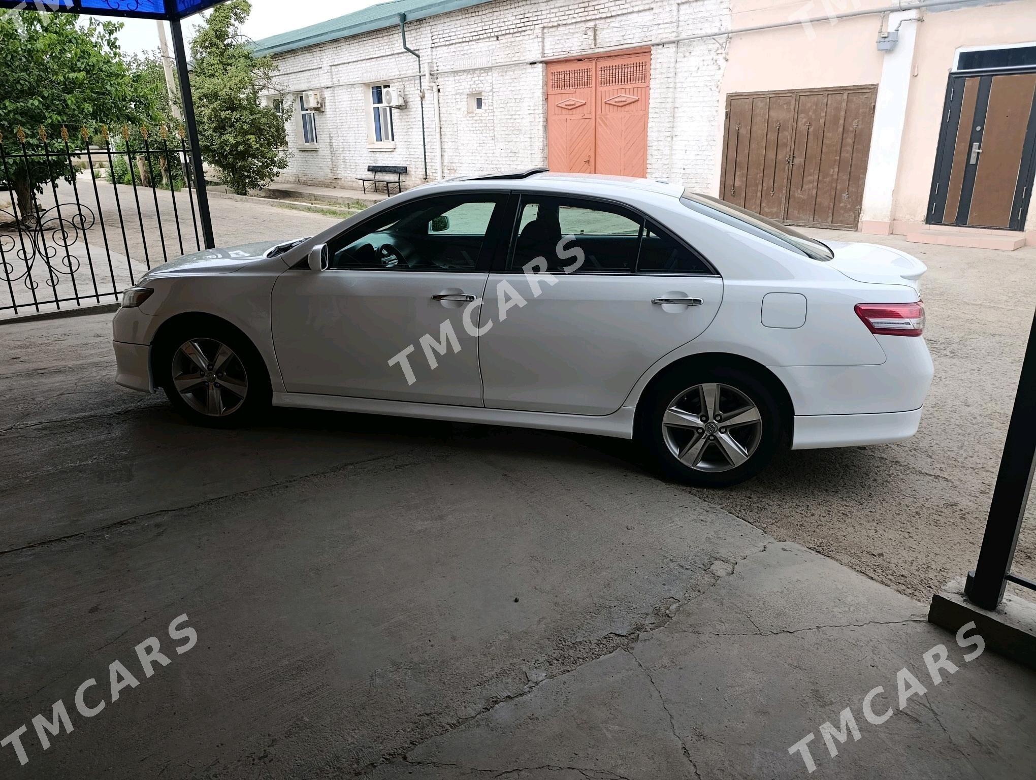 Toyota Camry 2011 - 215 000 TMT - Daşoguz - img 2
