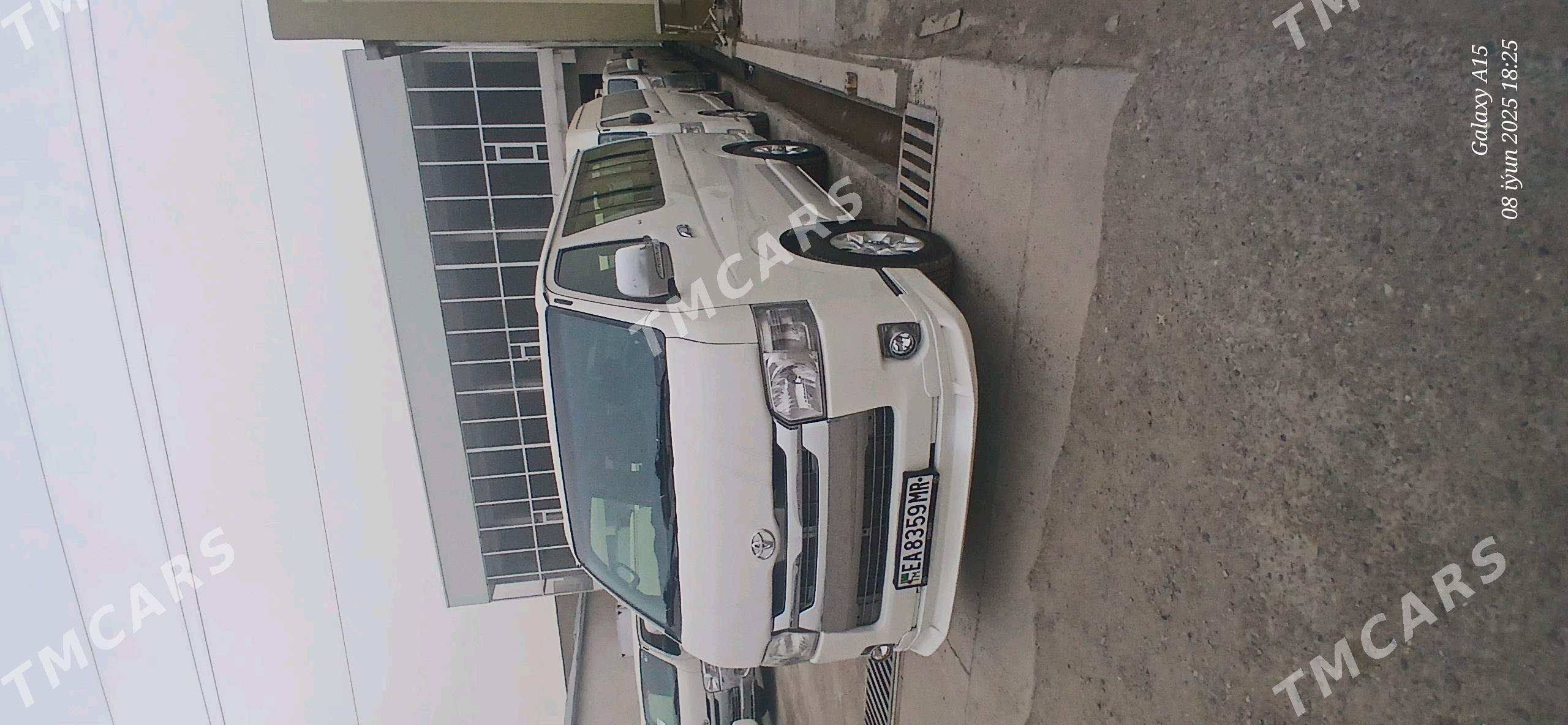 Toyota Hiace 2017 - 370 000 TMT - Mary - img 3