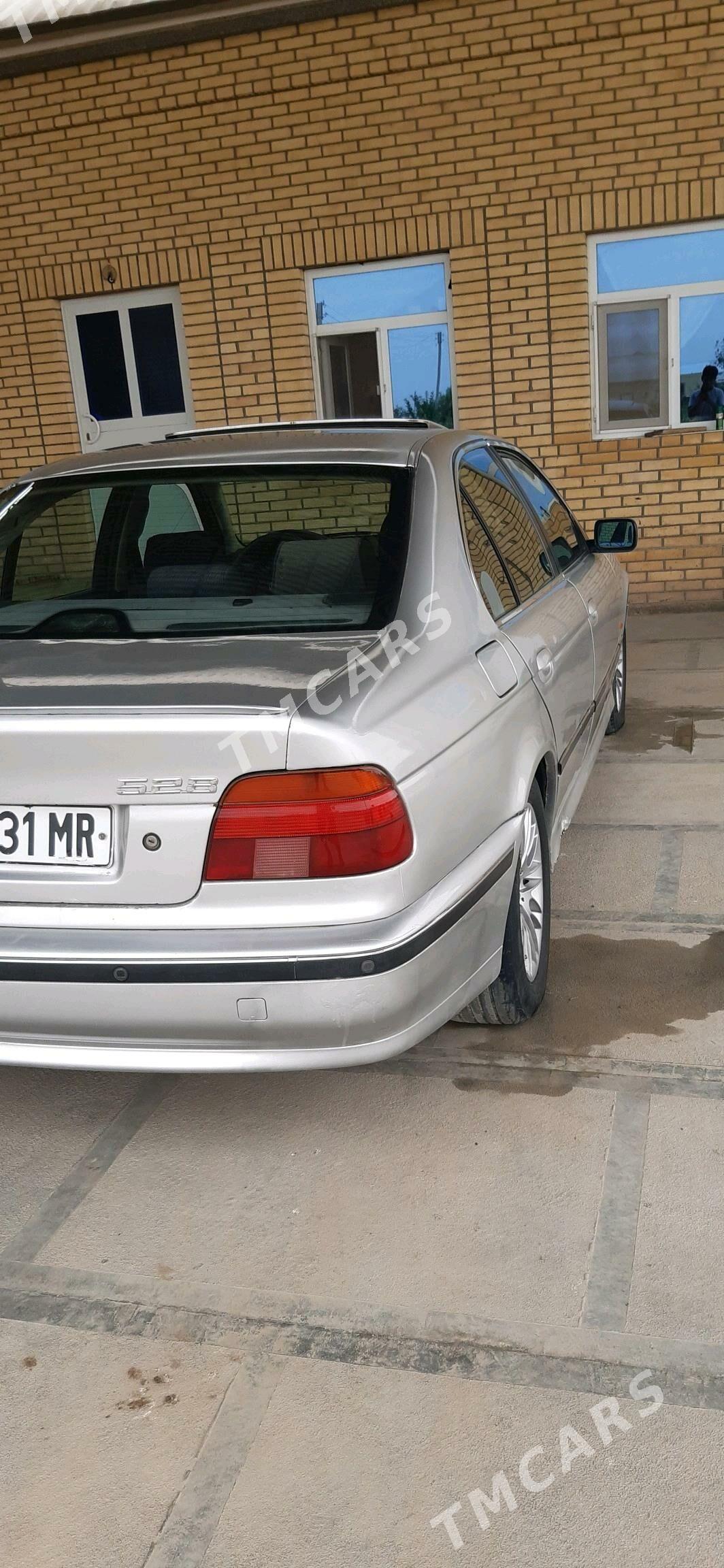 BMW 528 1998 - 70 000 TMT - Мары - img 5