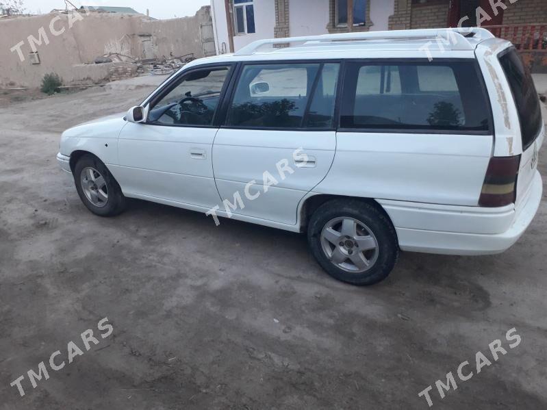 Opel Astra 1995 - 34 000 TMT - Gurbansoltan Eje - img 3