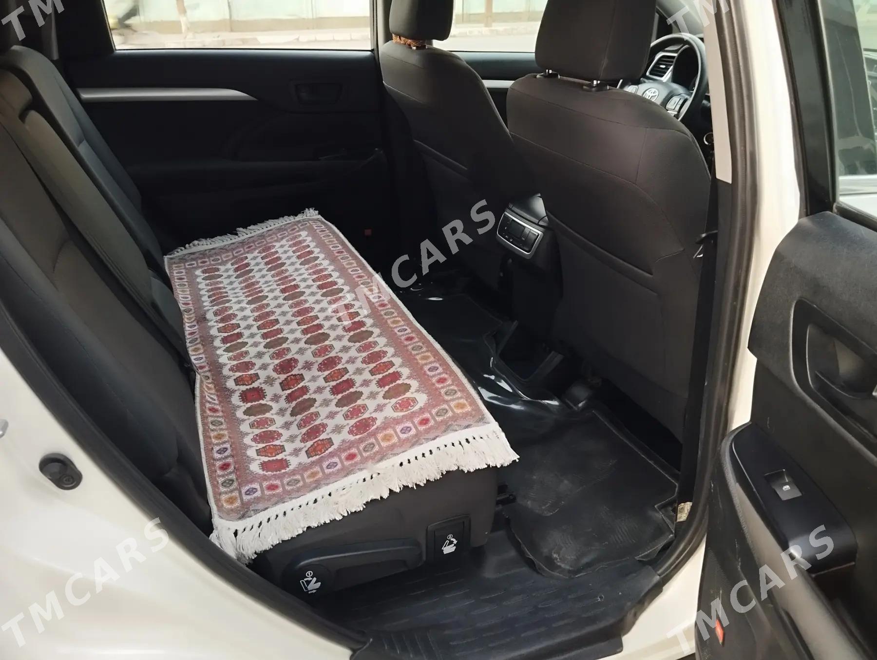 Toyota Highlander 2019 - 330 000 TMT - Мары - img 7