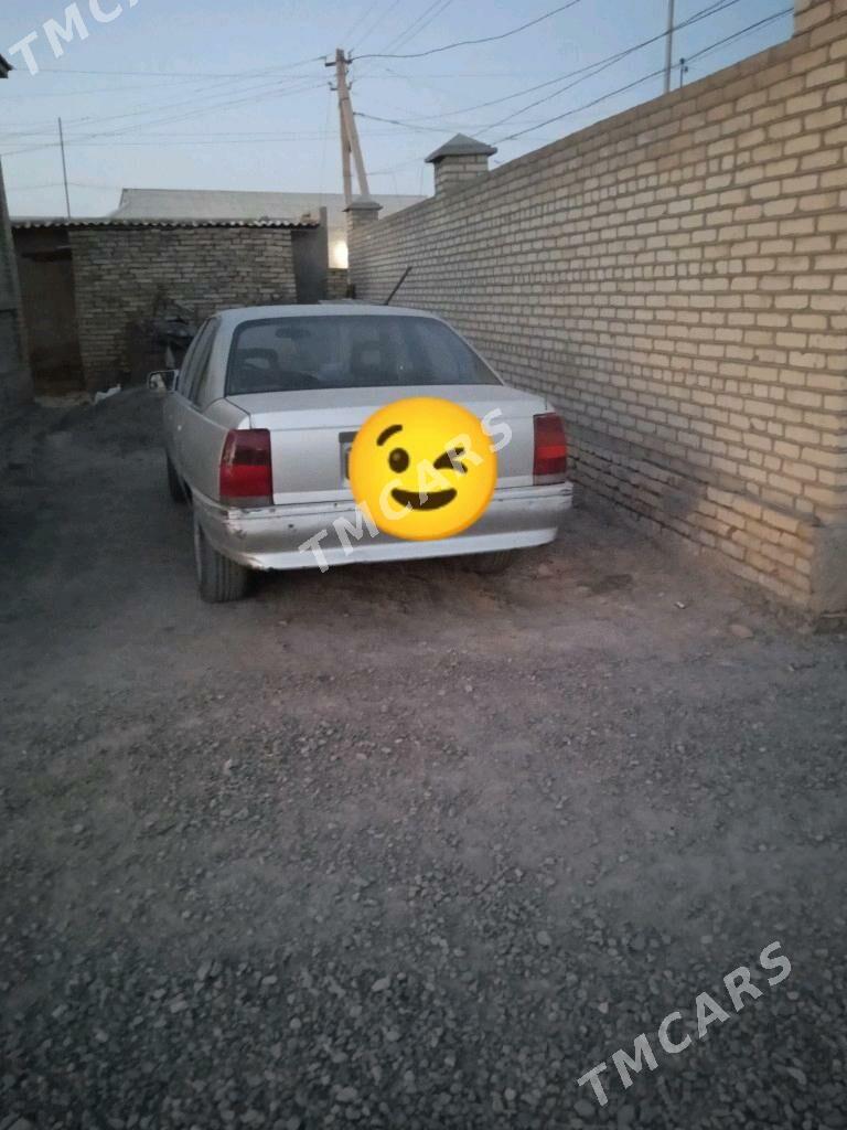 Opel Omega 1989 - 16 000 TMT - Wekilbazar - img 2
