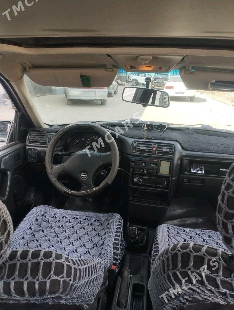 Opel Vectra 1993 - 35 000 TMT - Wekilbazar - img 1