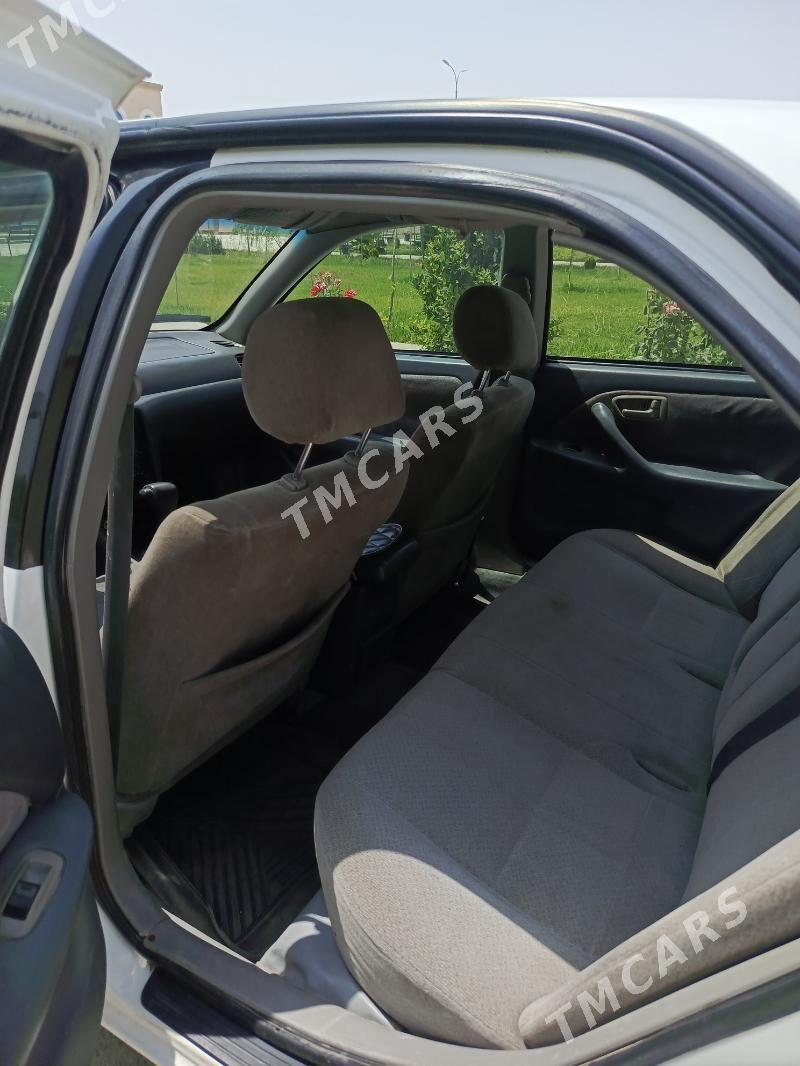 Toyota Camry 2000 - 93 000 TMT - Байрамали - img 4