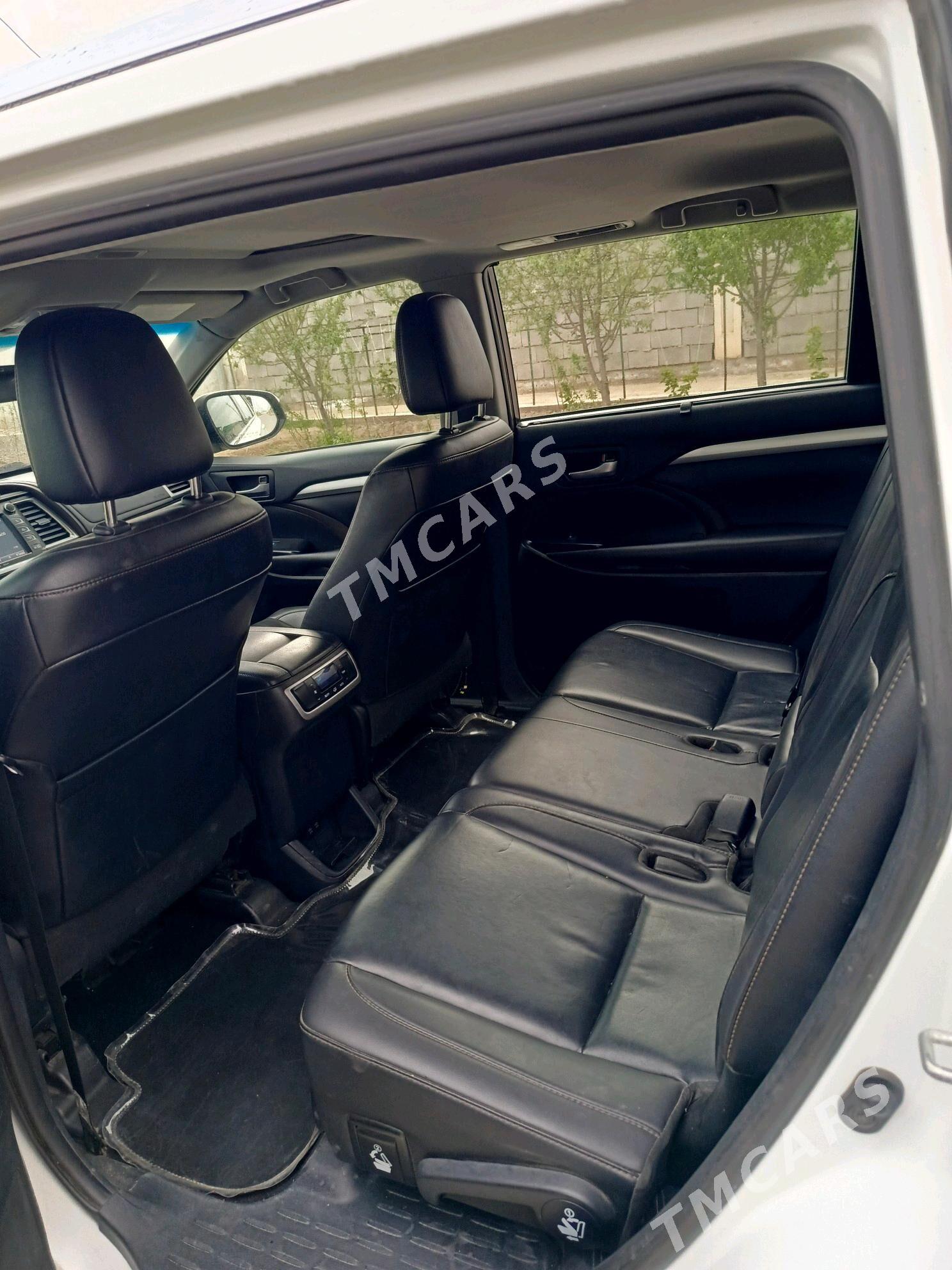 Toyota Highlander 2019 - 440 000 TMT - Türkmenabat - img 2
