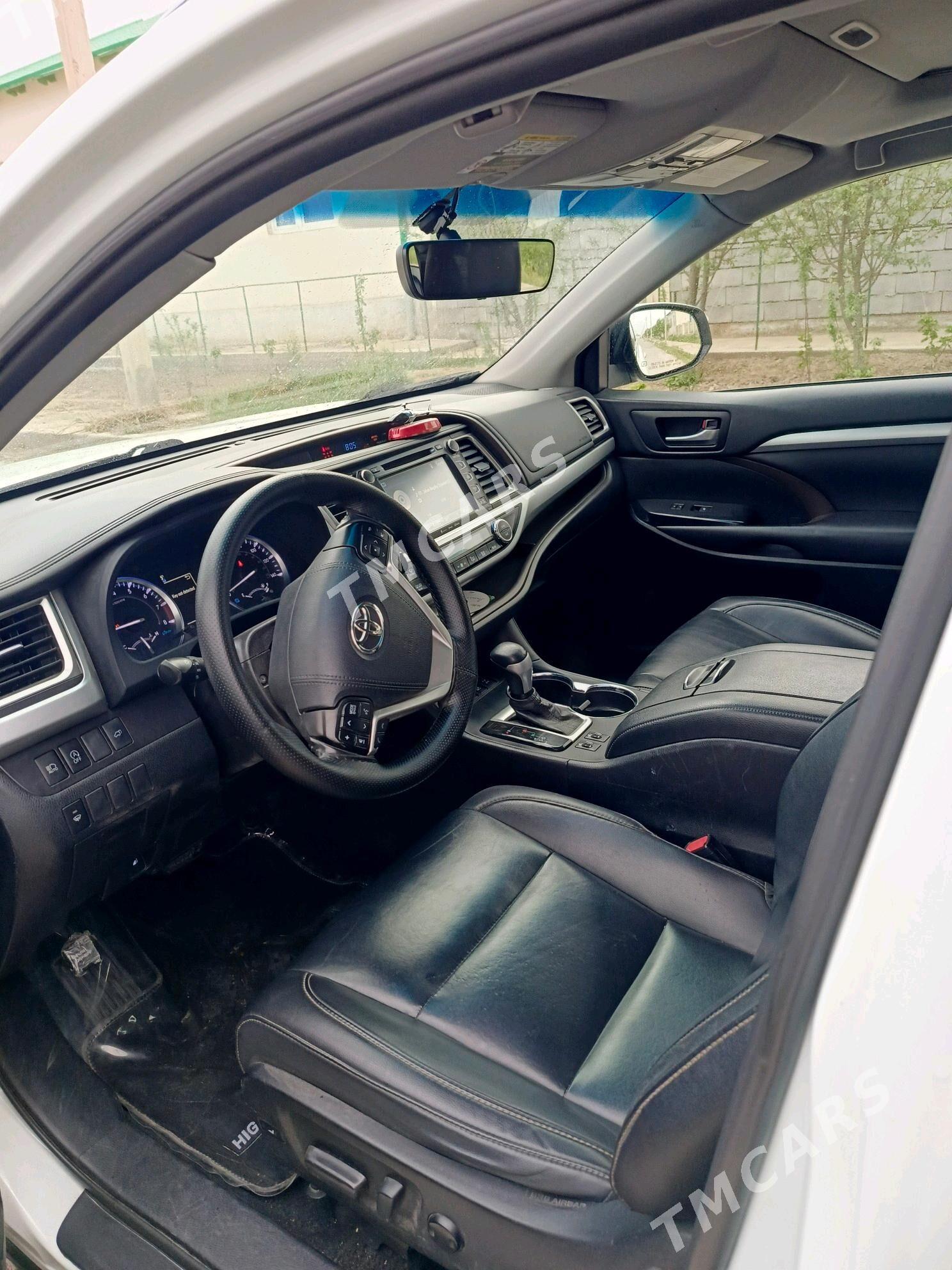 Toyota Highlander 2019 - 440 000 TMT - Türkmenabat - img 3