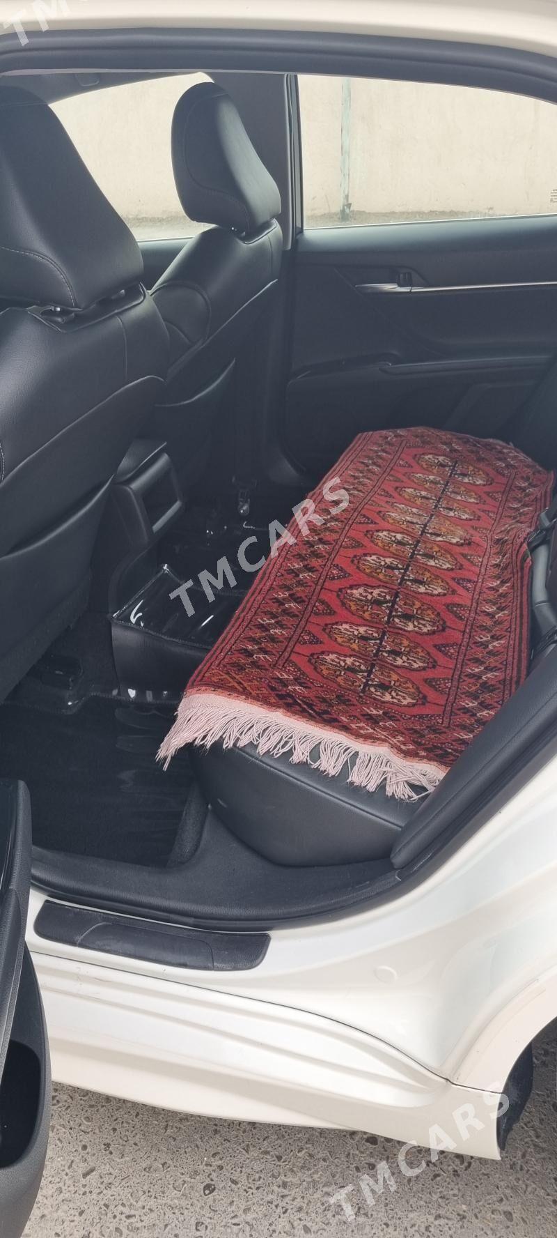Toyota Camry 2018 - 295 000 TMT - Гуртли - img 9