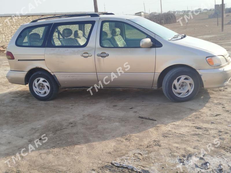 Toyota Sienna 2002 - 130 000 TMT - Esenguly - img 2